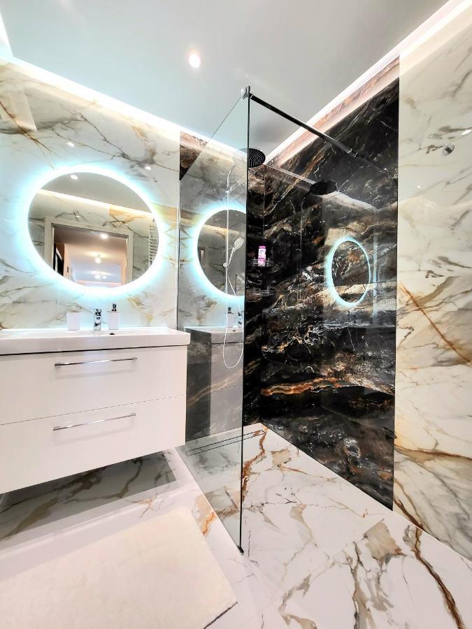 Eksclusive Apartment Paradise Down Town 6 Persons 3 Rooms คราคูฟ ภายนอก รูปภาพ