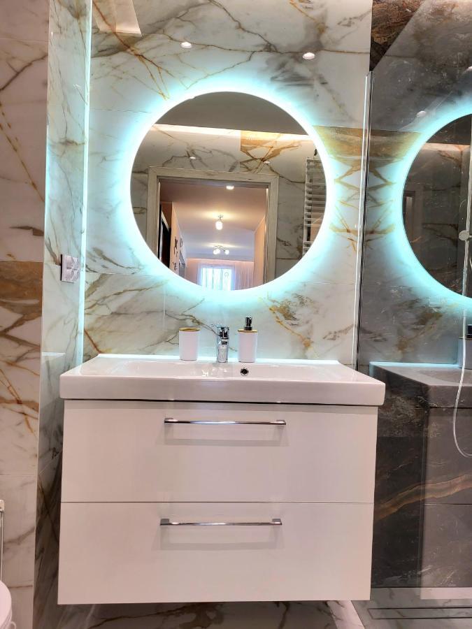 Eksclusive Apartment Paradise Down Town 6 Persons 3 Rooms คราคูฟ ภายนอก รูปภาพ